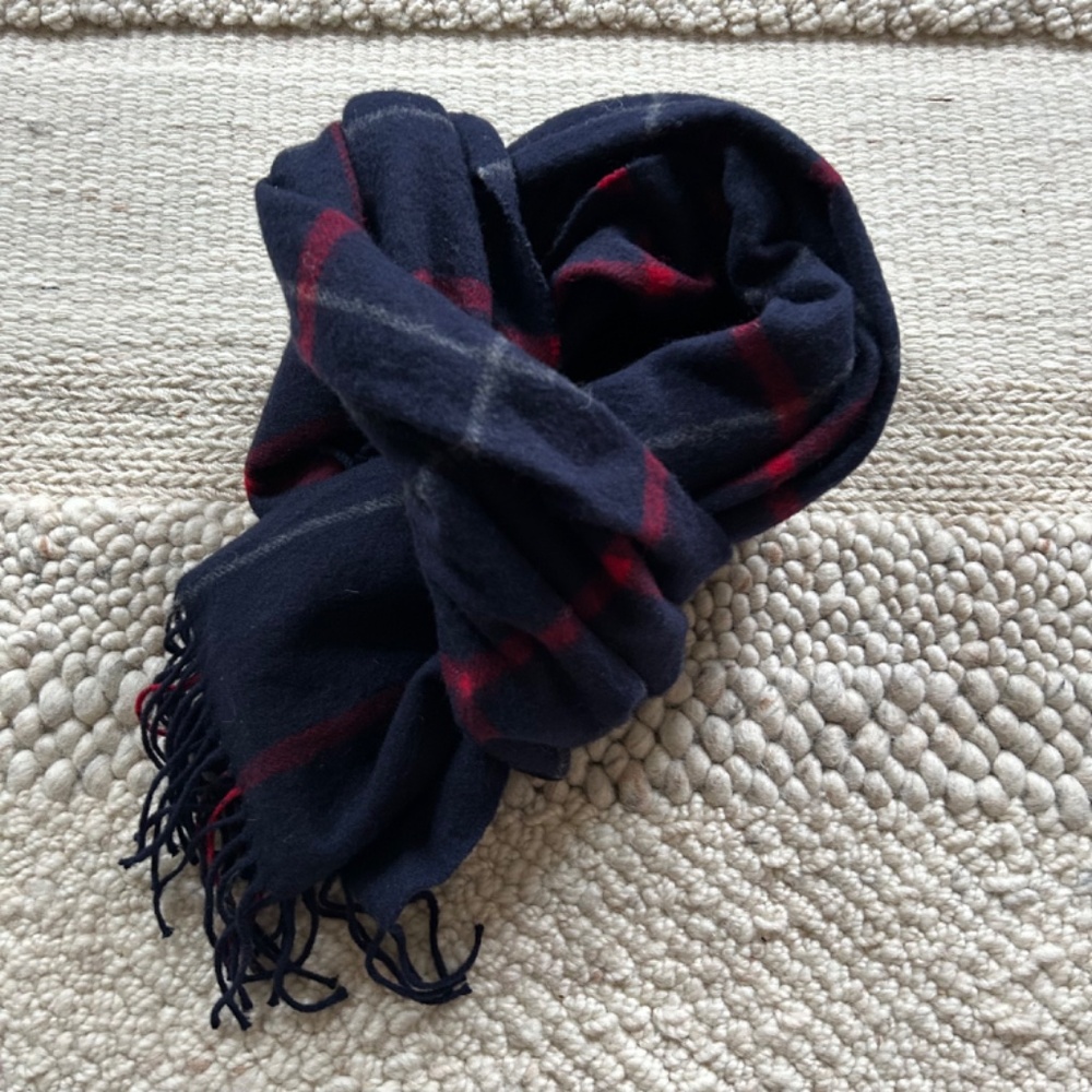 Banana Republic cozy scarf - navy plaid